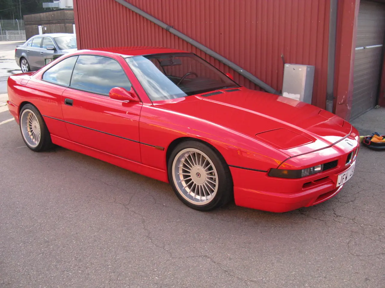 Police apprehend suspect in Unna after high-speed pursuit, discovering he was unlicensed and under...